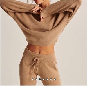 ISO!!! ABERCROMBIE SWEATER JOGGER/LOUNGE SET